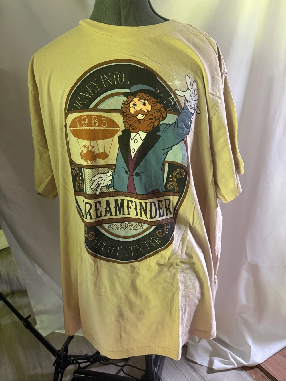 Dreamfinder T-shirt Walt Disney World EPCOT DIsney Parks